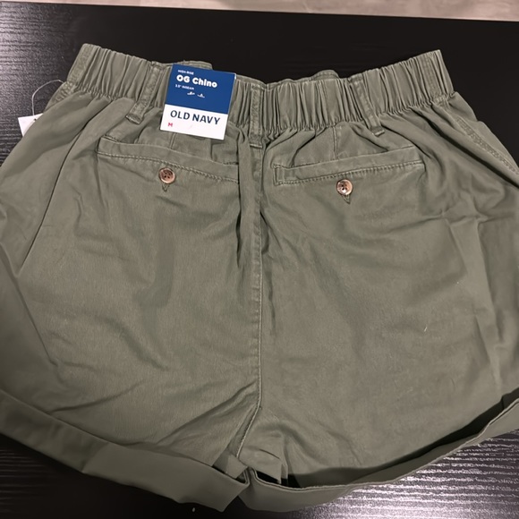 Old Navy Shorts NWT - Picture 3 of 7